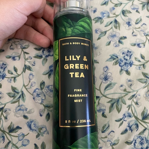 Bath and body works body spray - Picture 2 of 2